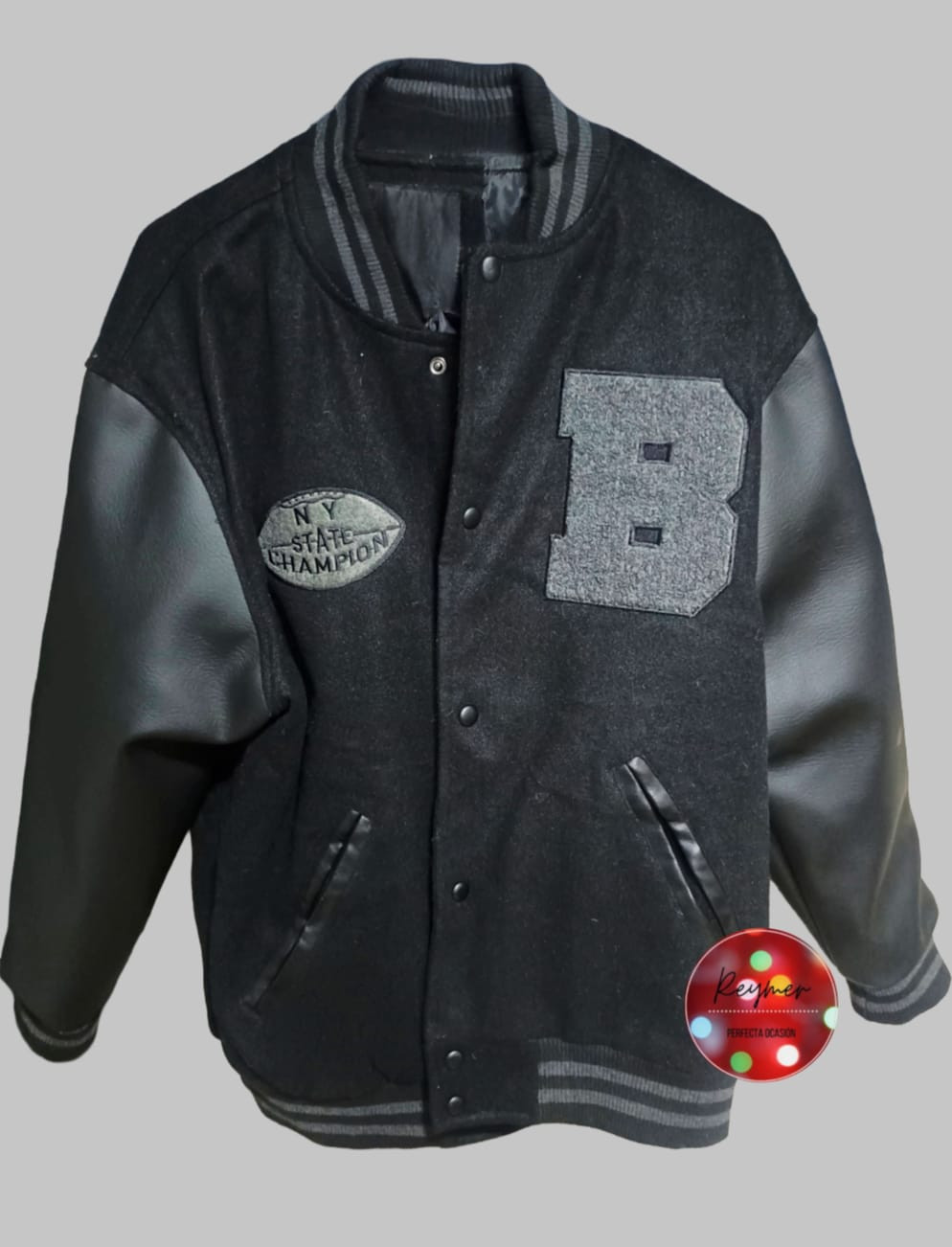 CHAQUETA NEGRA GRIS